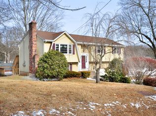 35 Pilgrim Ln, Manchester, CT 06040