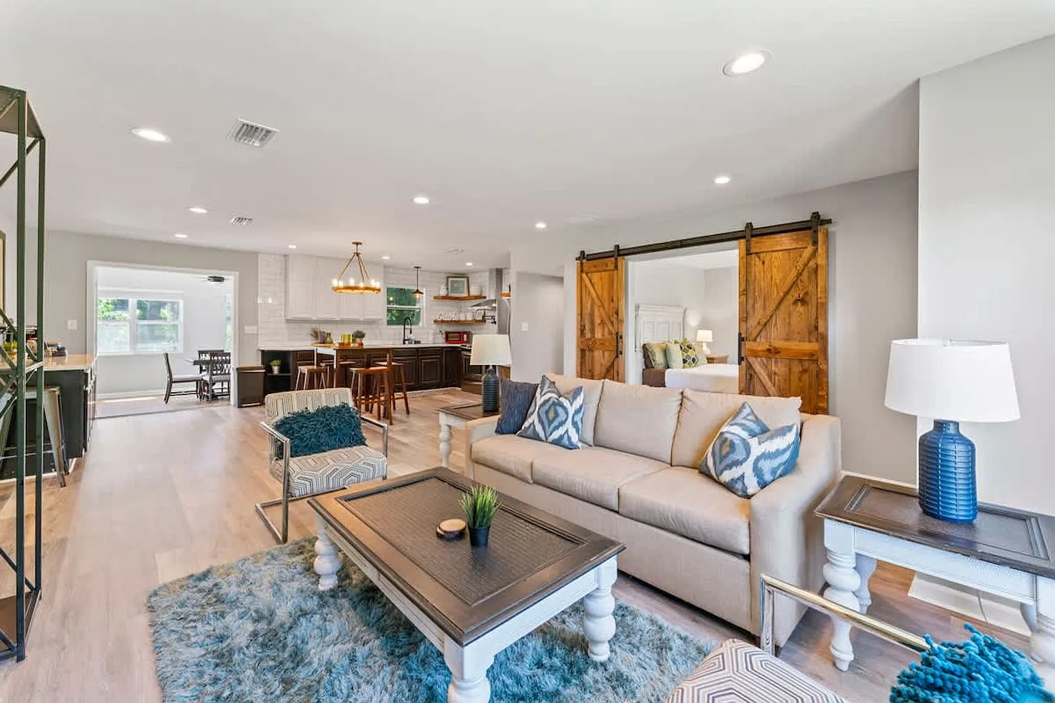 4 bed, 2.0 bath, 1582 sqft, $5,823 — Photo 1