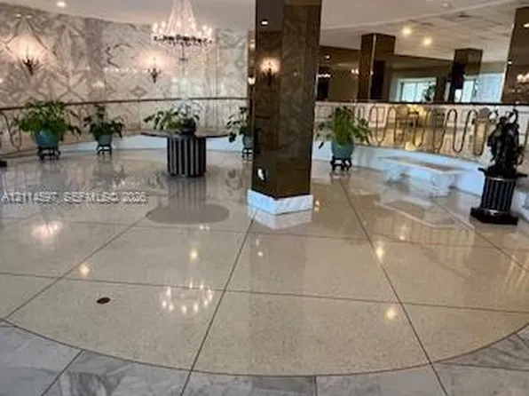 5255 Collins Ave, Miami Beach, FL