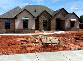 109 W Duane Dr, Mustang, OK 73064