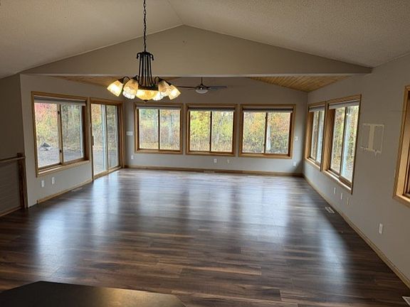 4th image of 6078 Pine Beach Rd