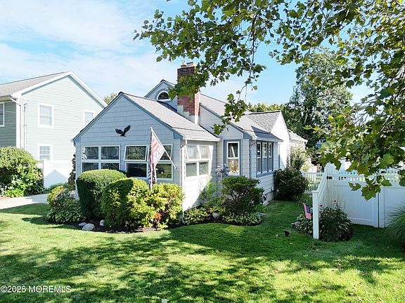 3rd image of 328 Euclid Avenue