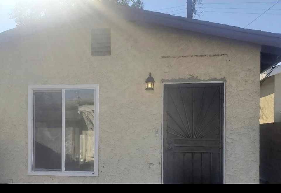 Back House ( Gated )