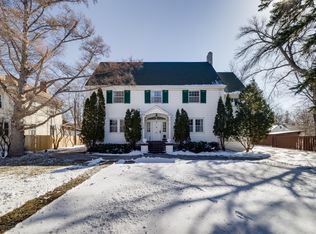 1119 Broadway N, Fargo, ND 58102