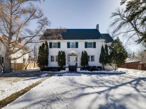 1119 Broadway N, Fargo, ND 58102