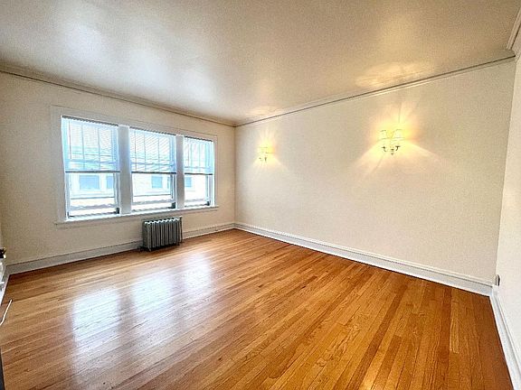 2nd image of 4535 N Paulina St APT 3D