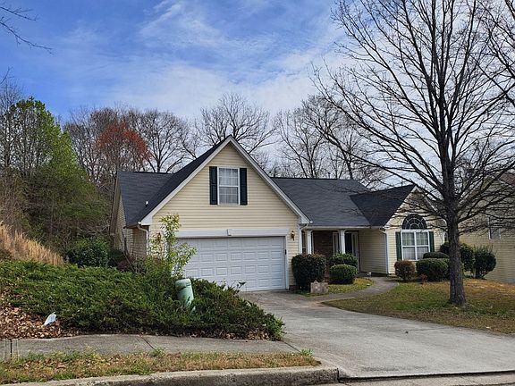 3rd image of 823 Langley View Ct