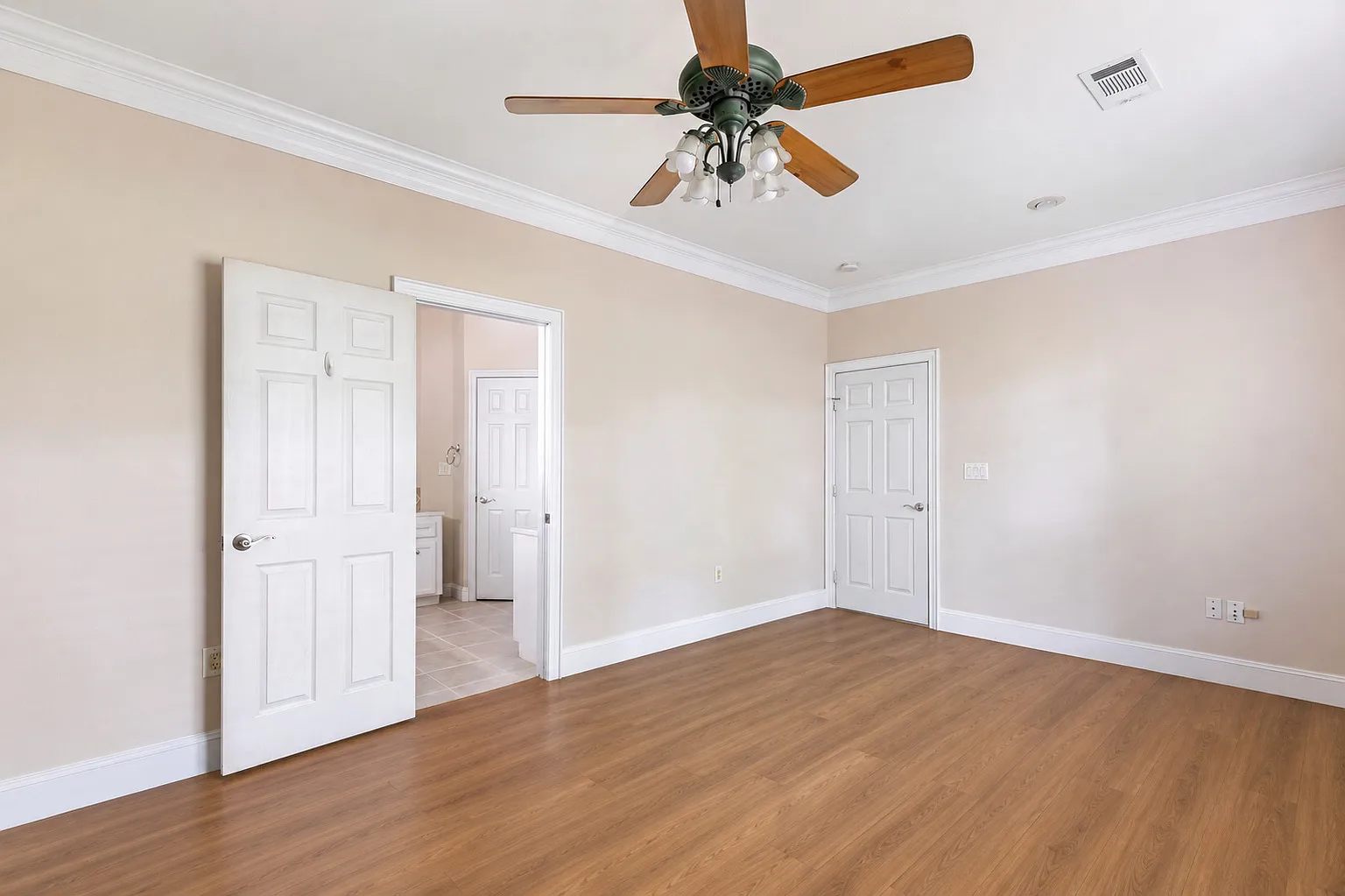 3 bed, 1598 sqft, $1,875 — Photo 4
