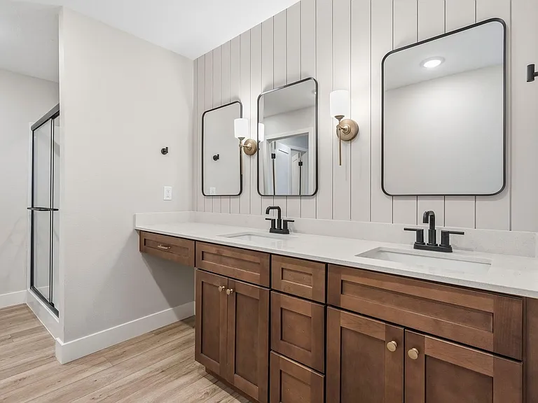2191 W Parkview Ave — Photo 19