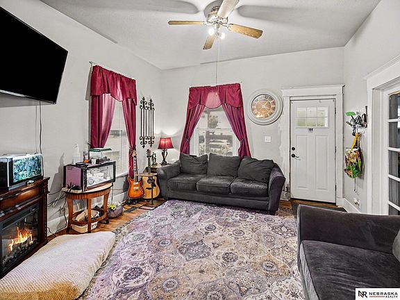 3rd image of 2819 U St
