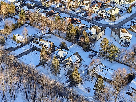 2nd image of 1196 Old Carp Rd