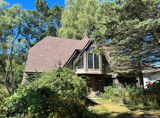 1330 Circle Dr, Metamora, MI