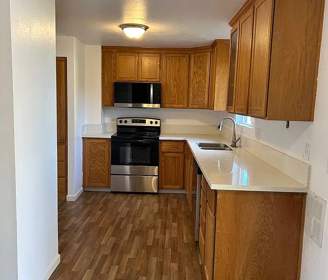 17535 SW Wright St — Photo 5