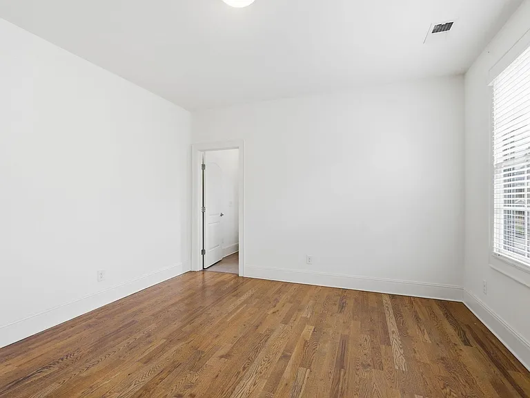 404 Woodmont Hall Pl — Photo 39