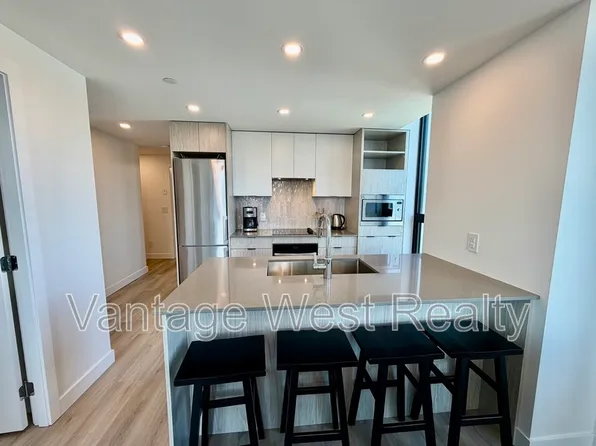 1488 Bertram St, Kelowna, BC