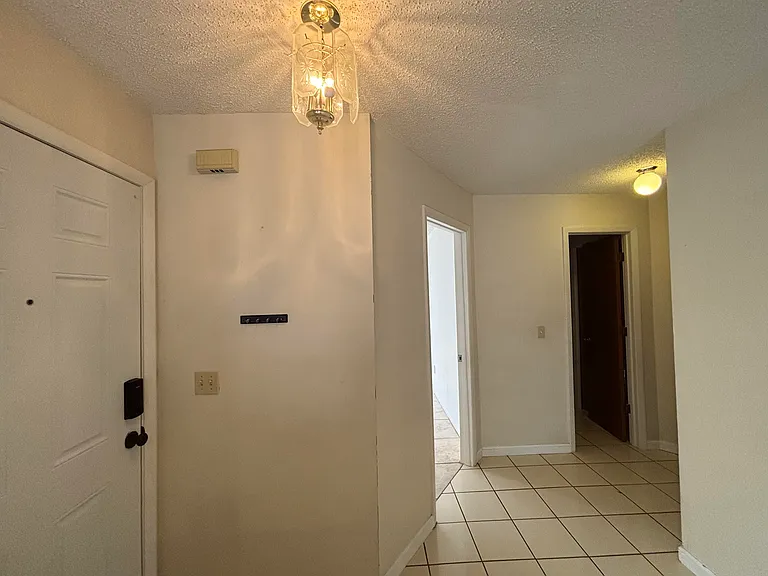 9824 Dean Acre Dr — Photo 4