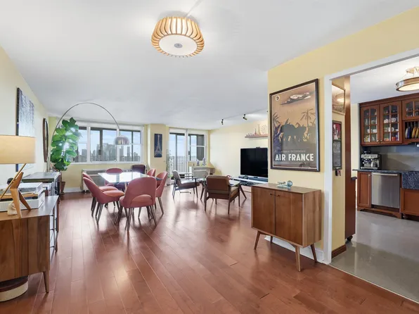 6040 Blvd East image 1 of 25