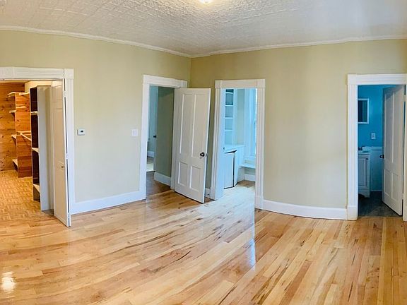 2nd image of 20 Henshaw St #2R