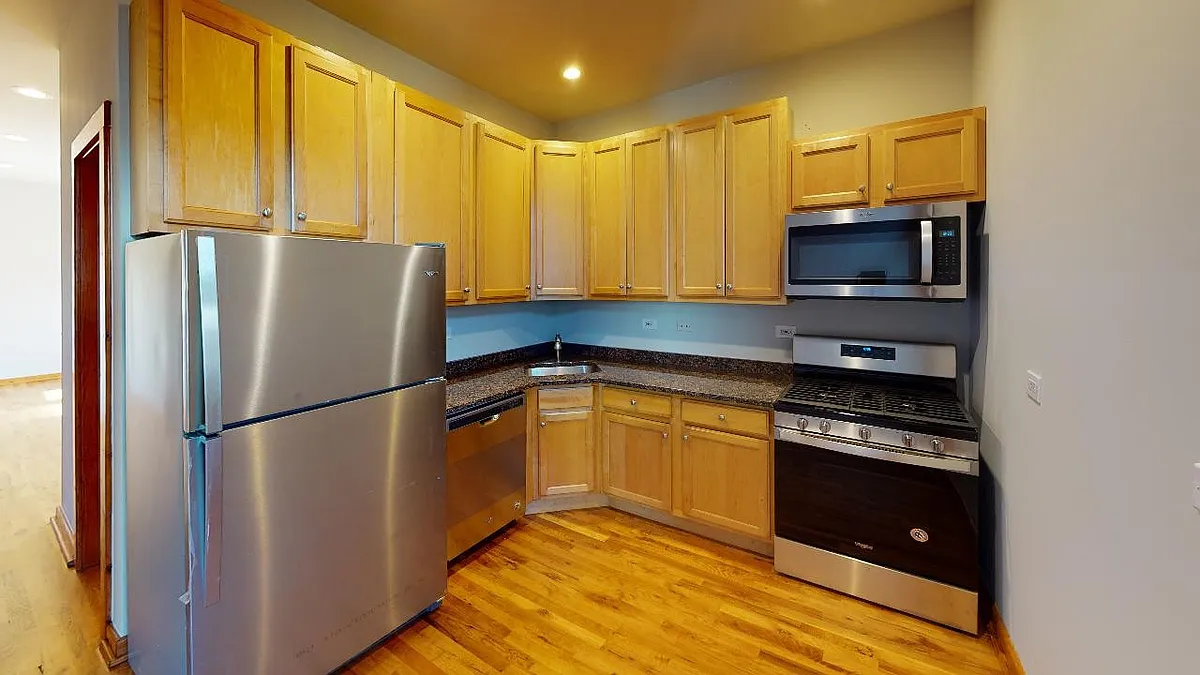 Building Photo - 1521 N Bosworth Ave #3