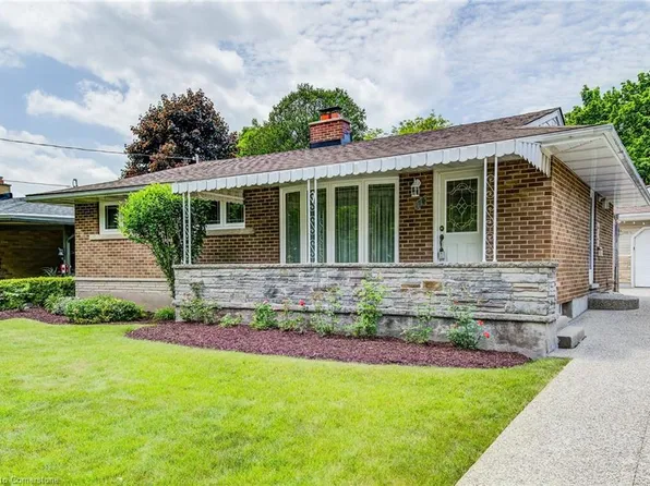 178 Vermont St, Waterloo, ON N2J 2M8