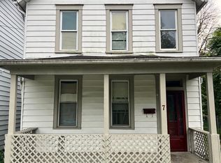 7 W Broadway Ave, Irwin, PA 15642