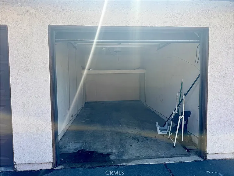 1004 S Mountain Ave — Photo 12