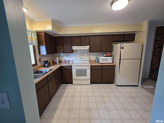 5th image of 2609 Interlacken Dr