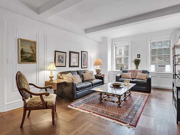2nd image of 639 W End Ave #2B