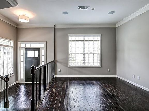 4th image of 745 Fountainhead Ln NE