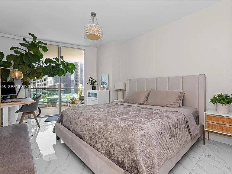 350 S Miami Ave #2102 — Photo 18