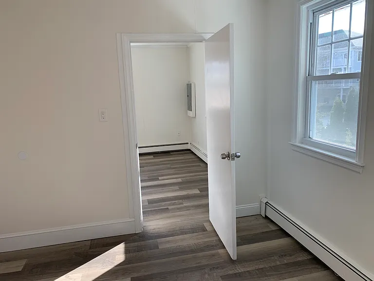 515A Washington St #8 — Photo 8