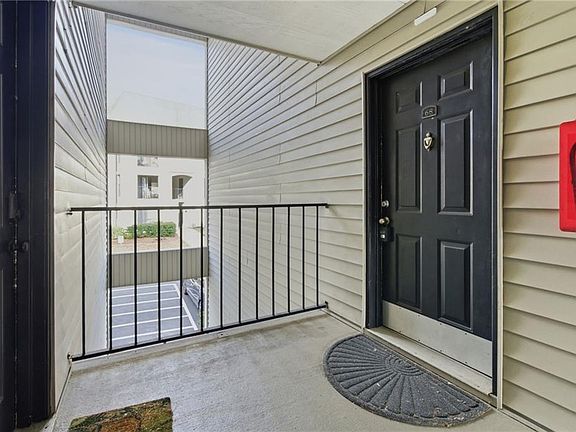 3rd image of 2657 Lenox Rd Building 68