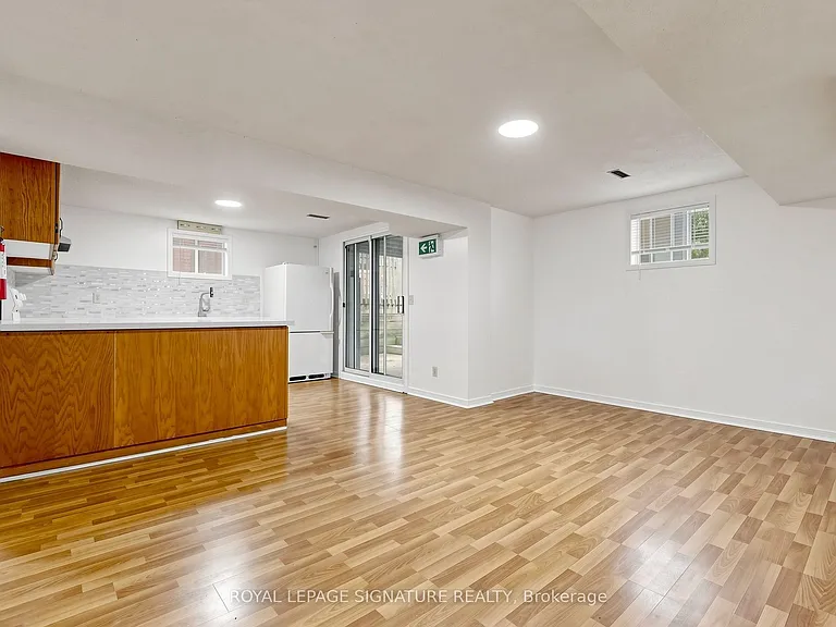 156 Centennial Rd #BASEMENT — Photo 3