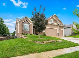 719 S Franklin St, Raymore, MO 64083