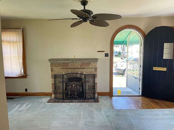 3rd image of 712 4th St