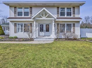 725 W 32nd St, Holland, MI 49423