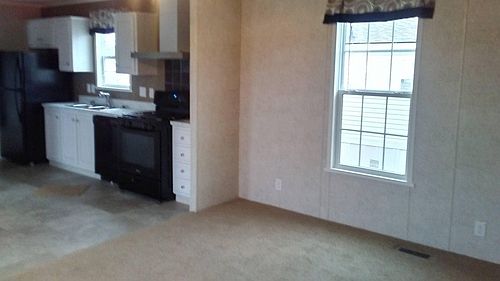 2nd image of 1985 White Oak Ln