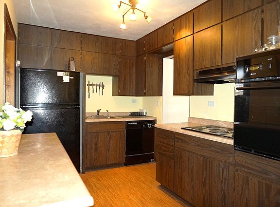 5th image of 242 N Pershing Ave