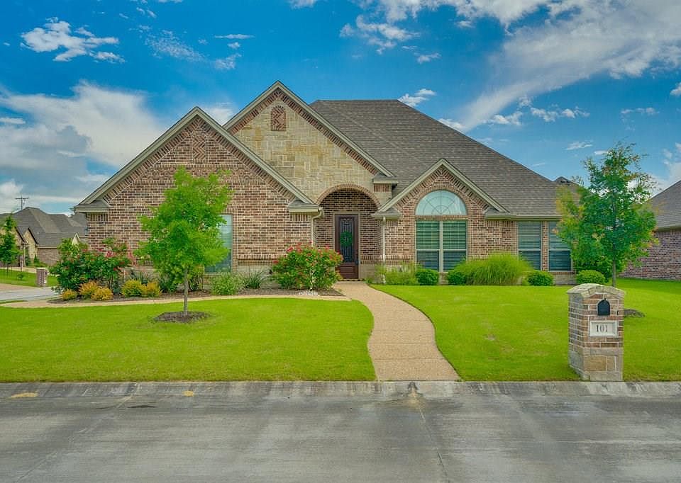 1st image of 101 Sawgrass Dr