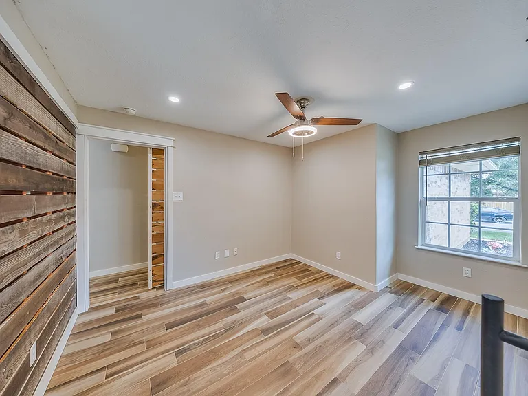 2515 Cypress Island Dr — Photo 8