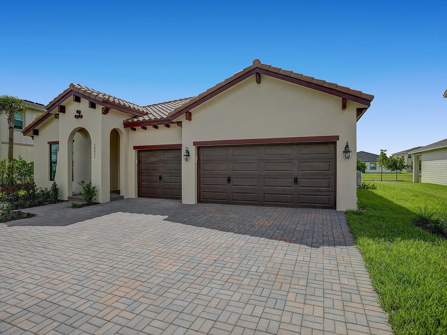 3 bed, 3.0 bath, 2629 sqft, $4,500 — Photo 1