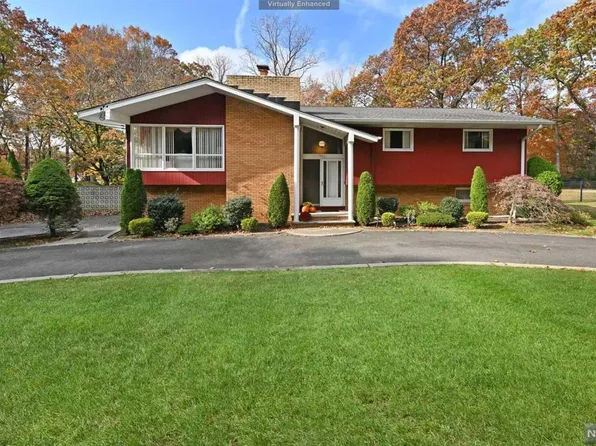 556 Jackson Ave, Township Of Washington, NJ 07676