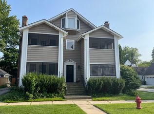 139 W Russell St APT 1W, Barrington, IL