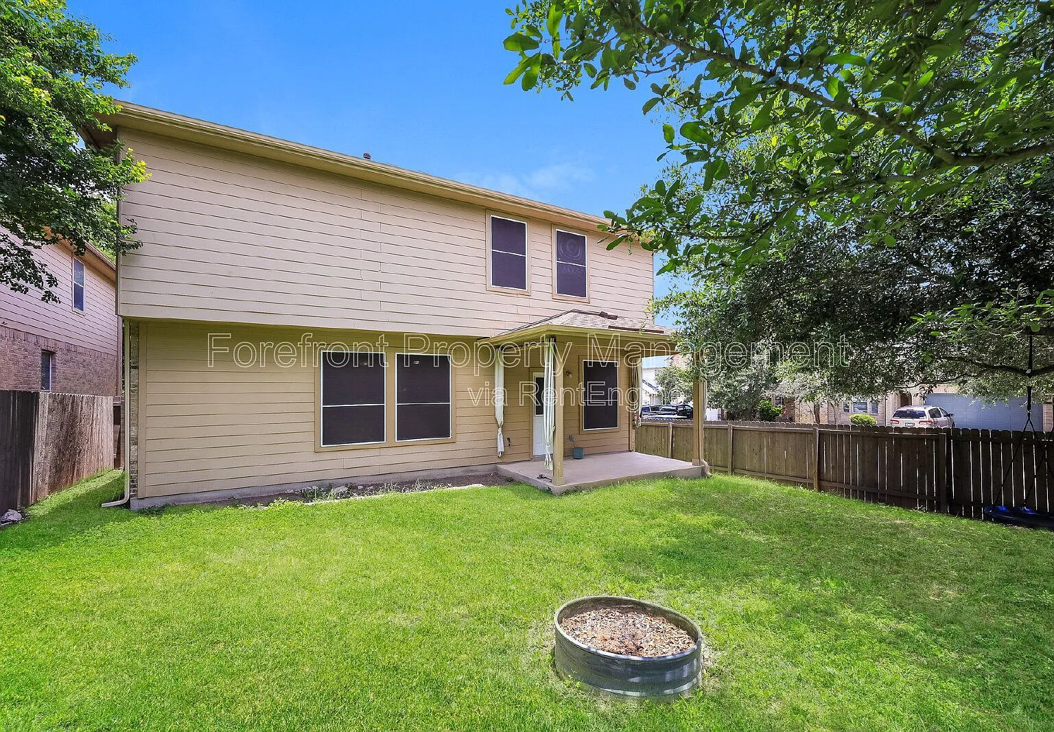 4 bed, 3.0 bath, 2704 sqft, $2,250 — Photo 3
