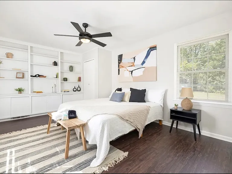 3909 Woodbriar Trl — Photo 11