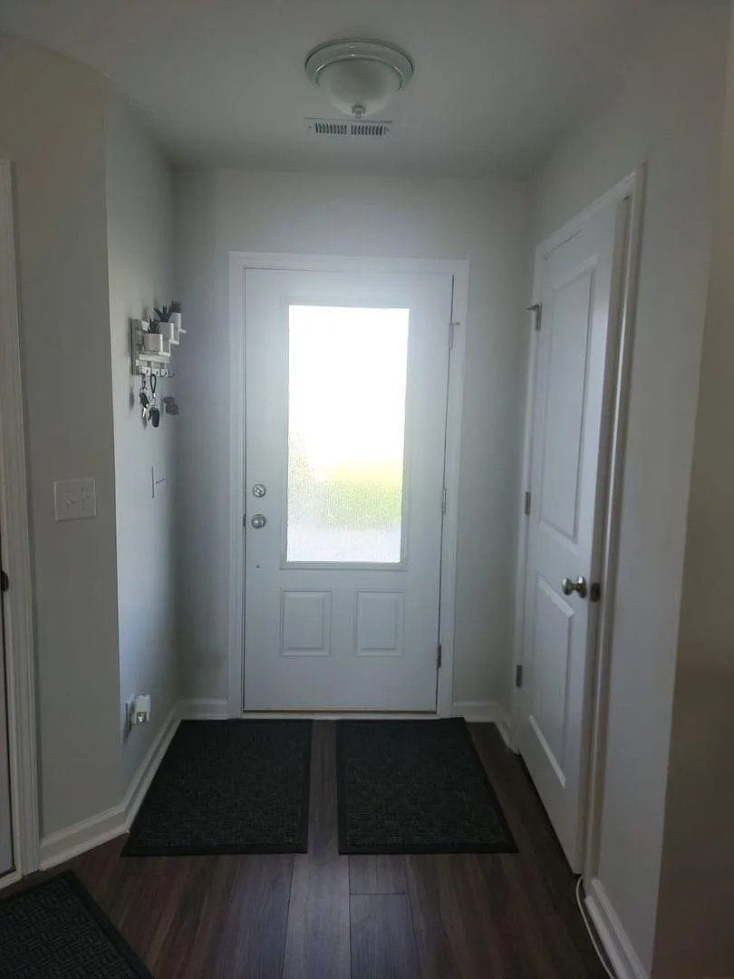 3 bed, 2.5 bath, 1476 sqft, $1,850 — Photo 2