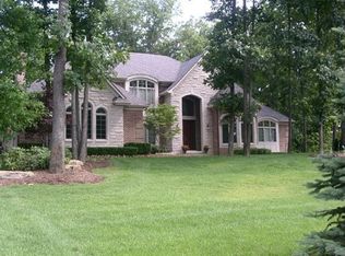 7310 N Mistwood Dr, White Lake, MI