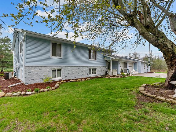 2nd image of 3412 Briar Dr