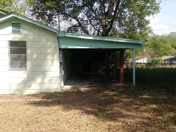 4th image of 2607 Togo St