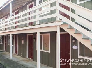 1871 Harris Aly APT 8, Eugene, OR 97403